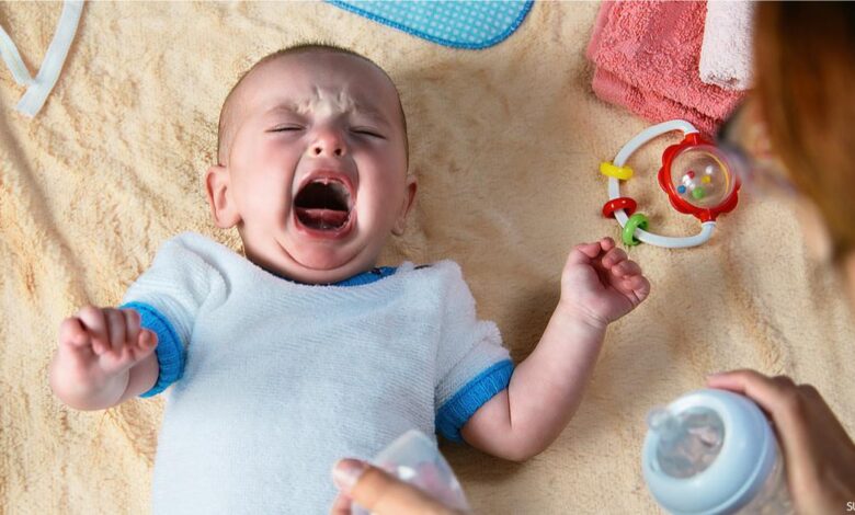 طفلي يرفض الرضاعة الصناعية: ماذا أفعل؟